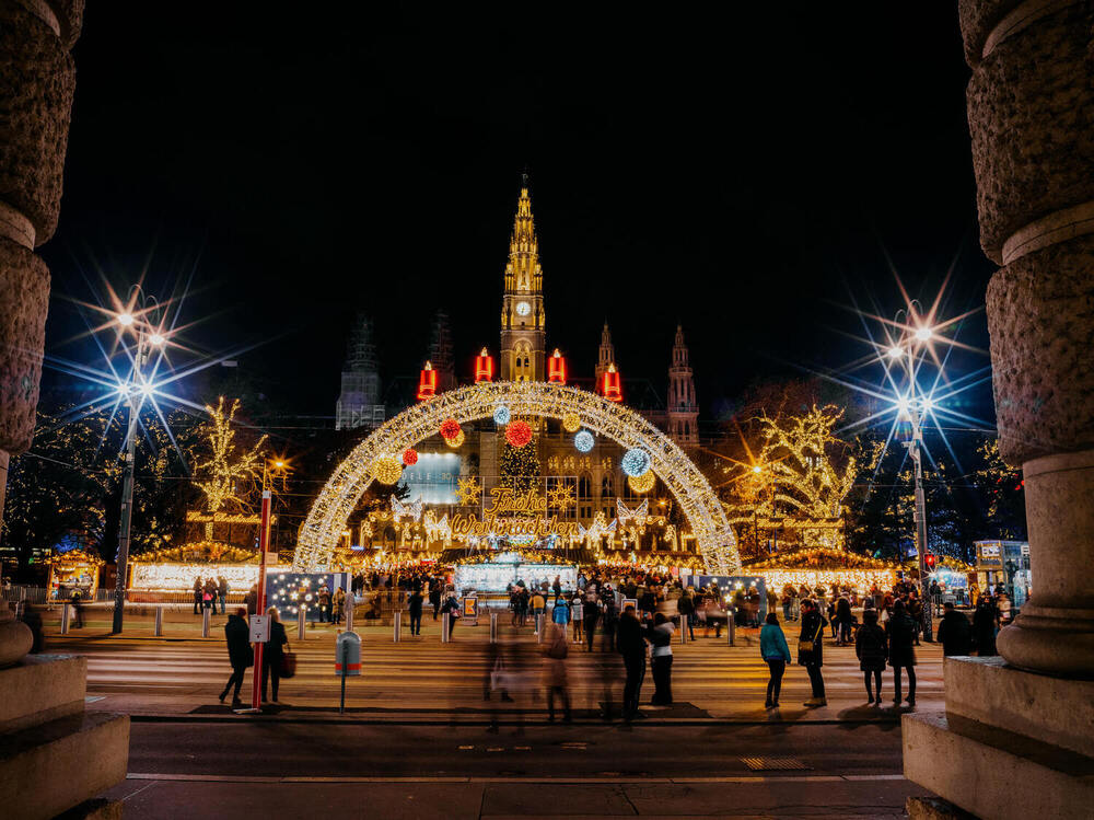 Christkindlmarkt Rathausplatz in Wien - Christmas in Wien