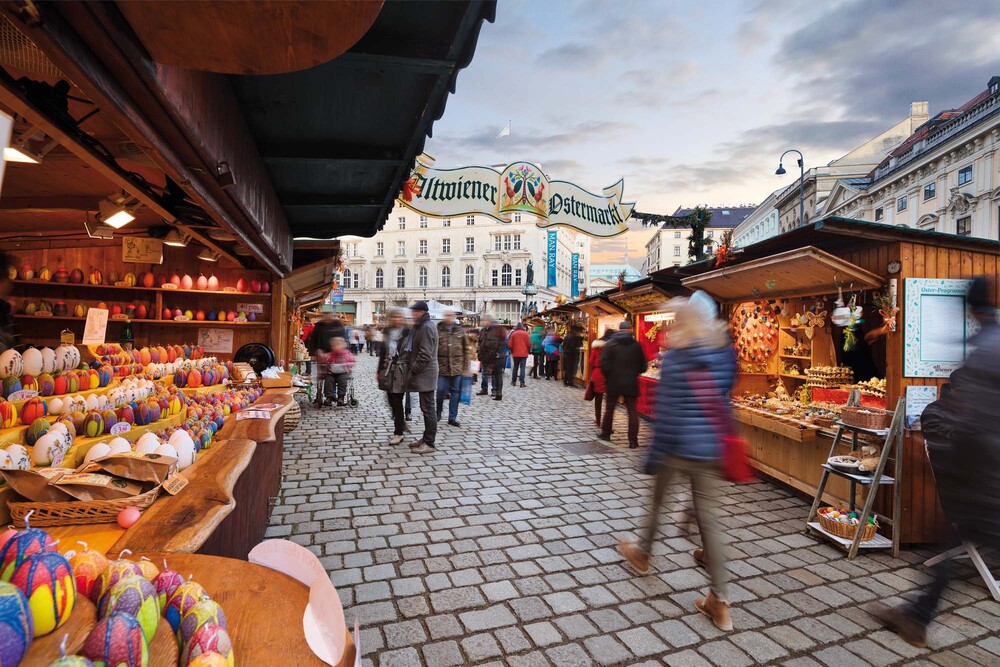 Altwiener Ostermarkt auf der Freyung / Old Viennese Easter market on Freyung